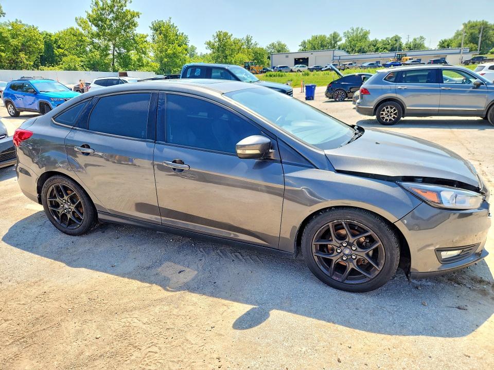 2016 Ford Focus se