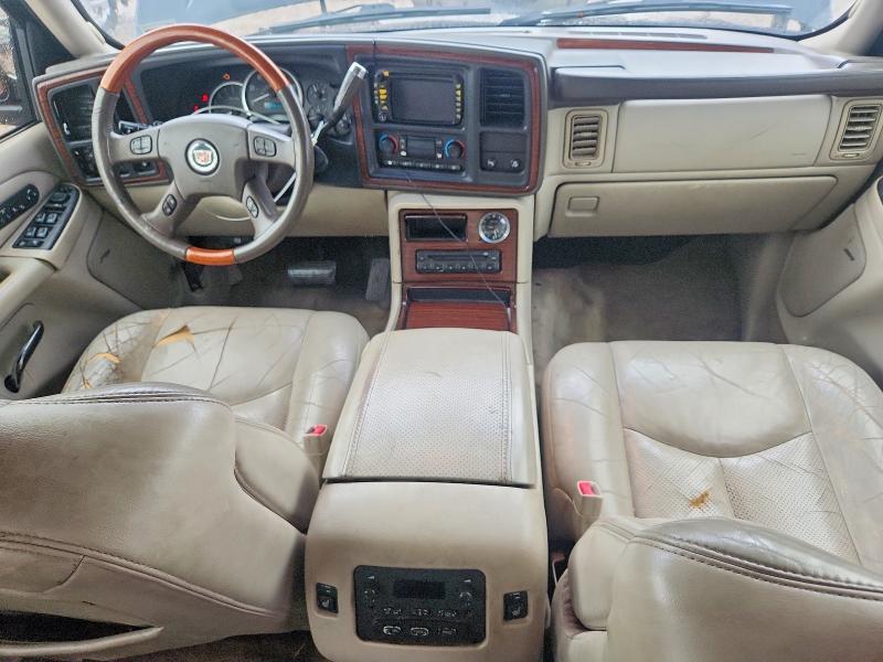 2004 Cadillac Escalade Luxury