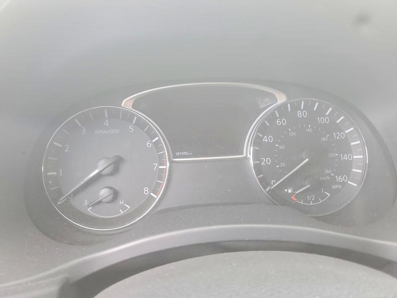 2020 Nissan Pathfinder sv