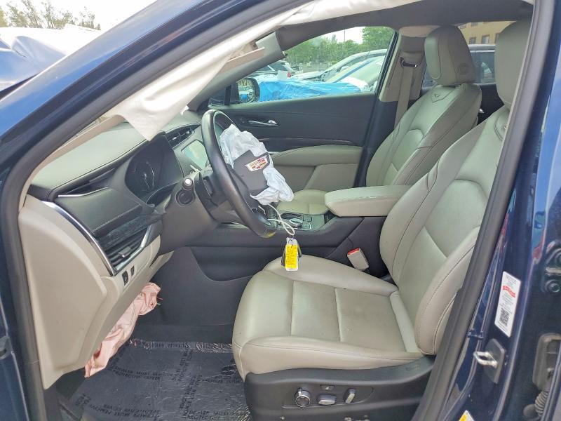 2021 Cadillac XT4 Premium Luxury