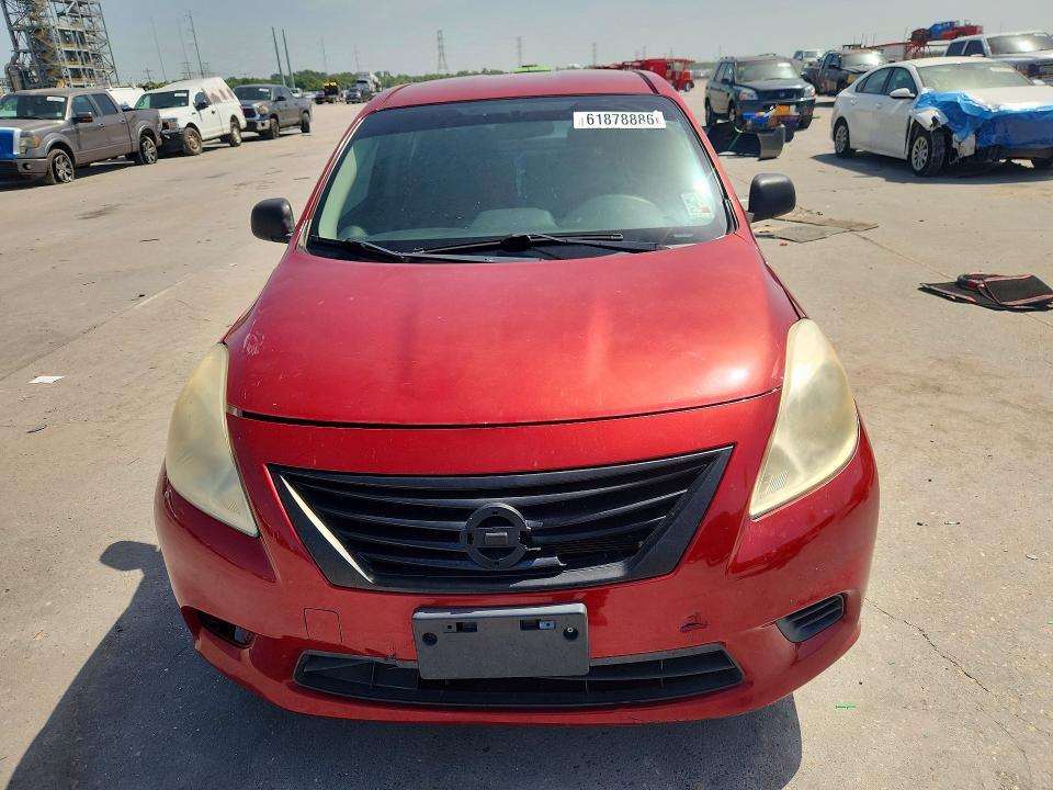2014 Nissan Versa 1.6 s Plus