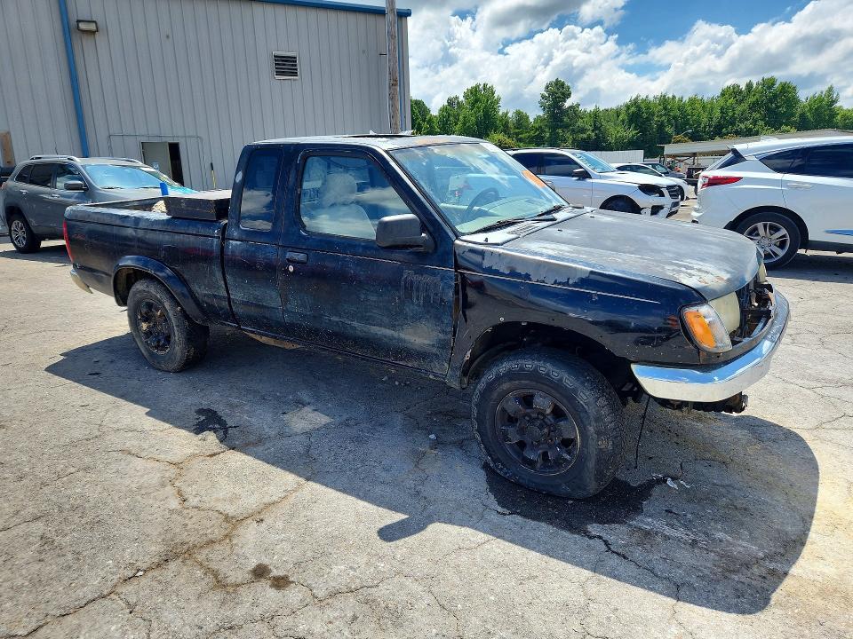 1999 Nissan Frontier XE-V6