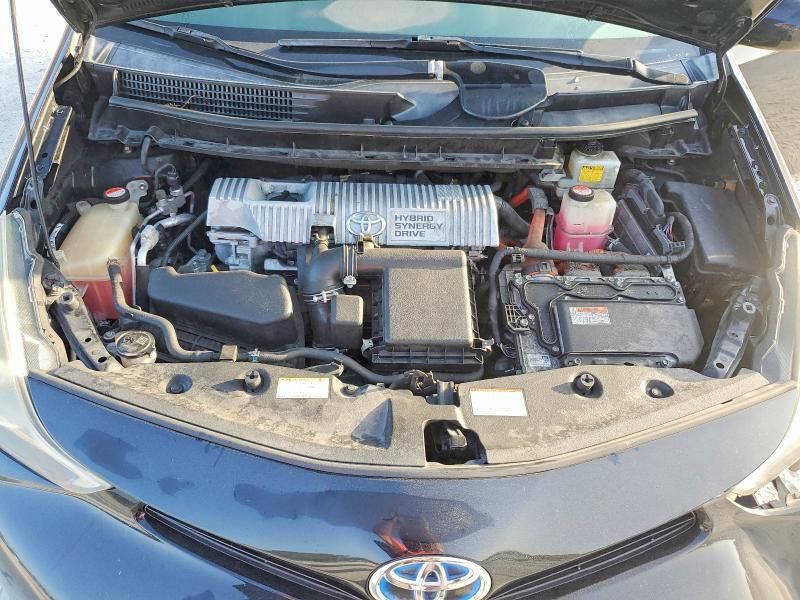 2016 Toyota Prius v Five