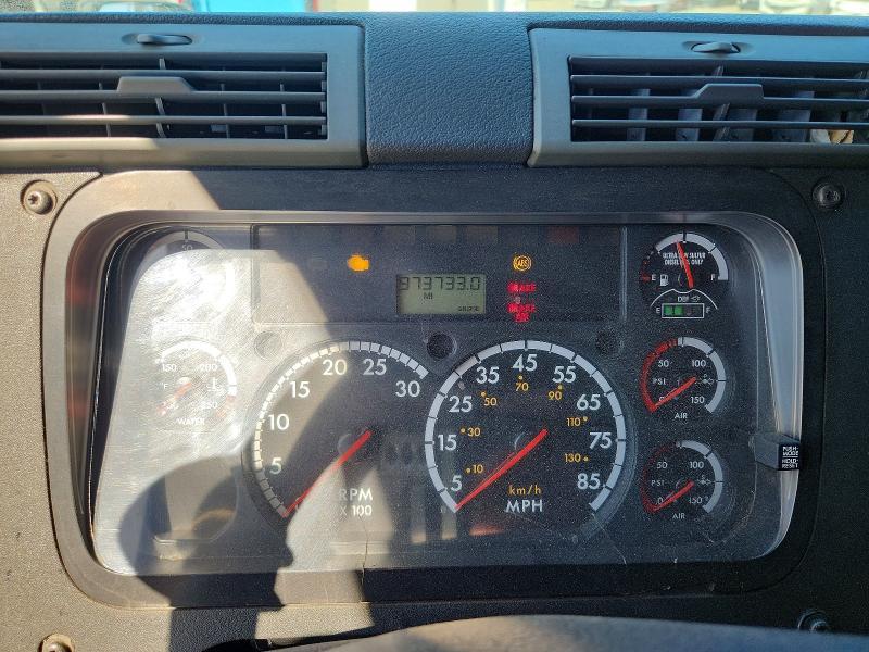 2015 Freightliner Cascadia Semi Truck