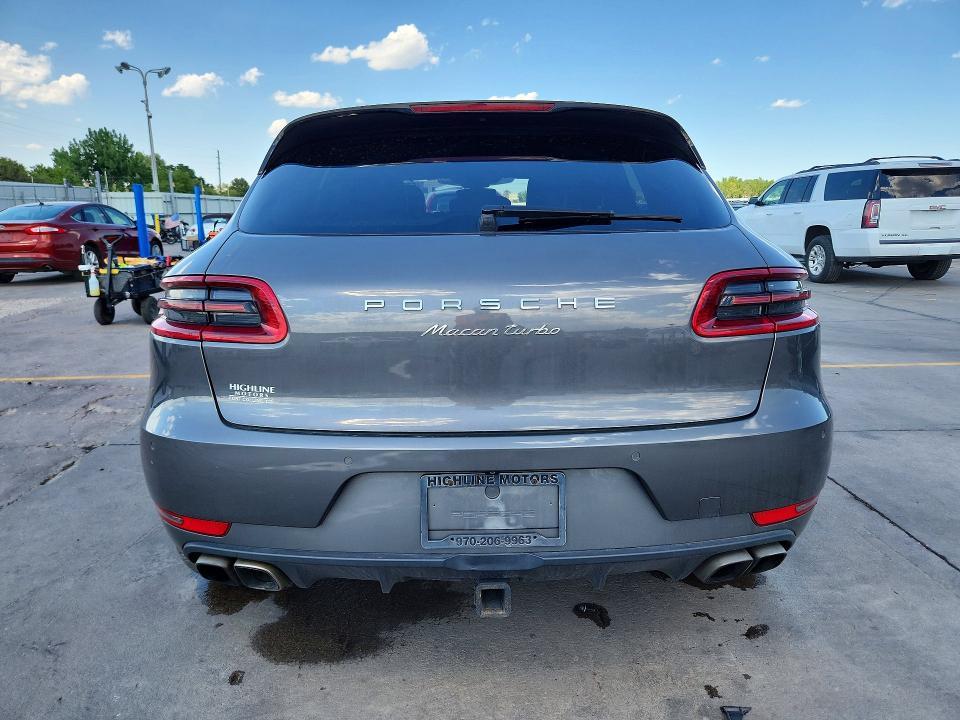 2015 Porsche Macan Turbo
