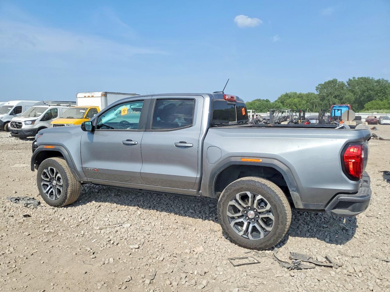 2023 GMC Canyon AT4