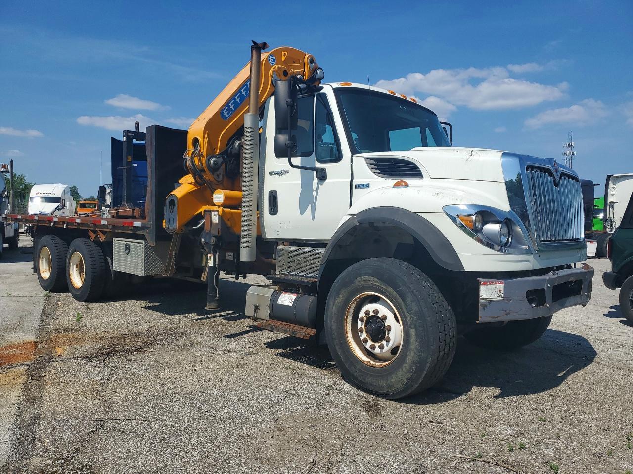 2015 International 7500 Crane Truck