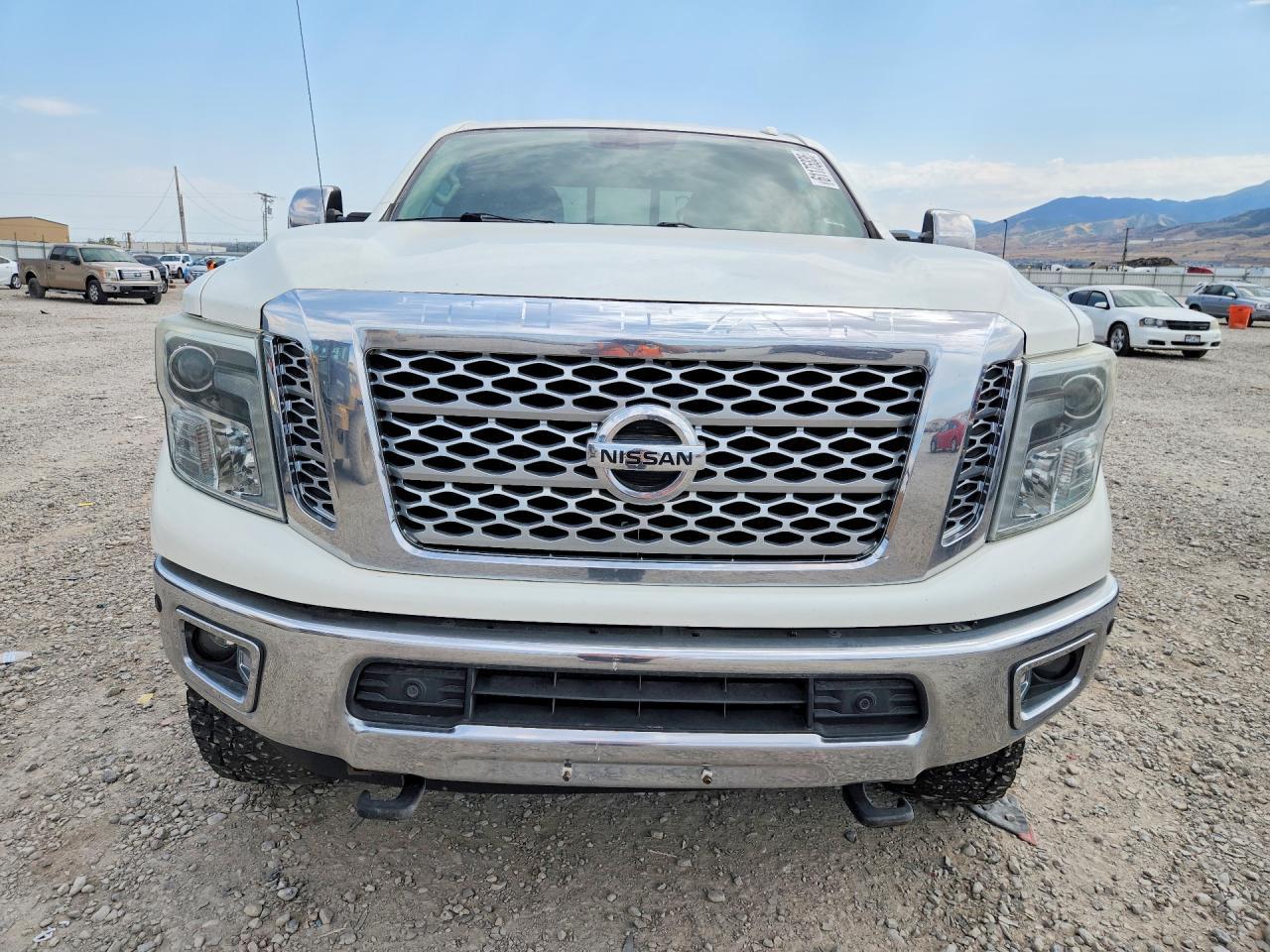2016 Nissan Titan XD SL