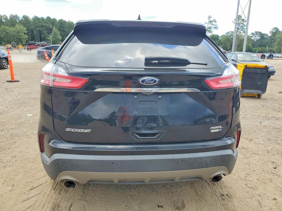 2020 Ford Edge sel