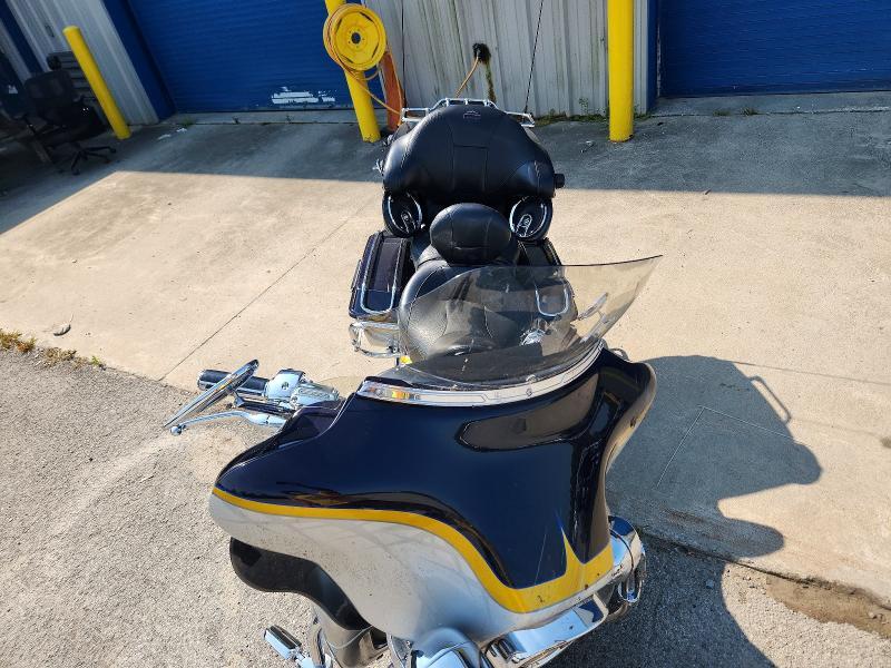 2012 Harley-Davidson FLHTCUSE7 CVO Ultra Classic Electra Glid