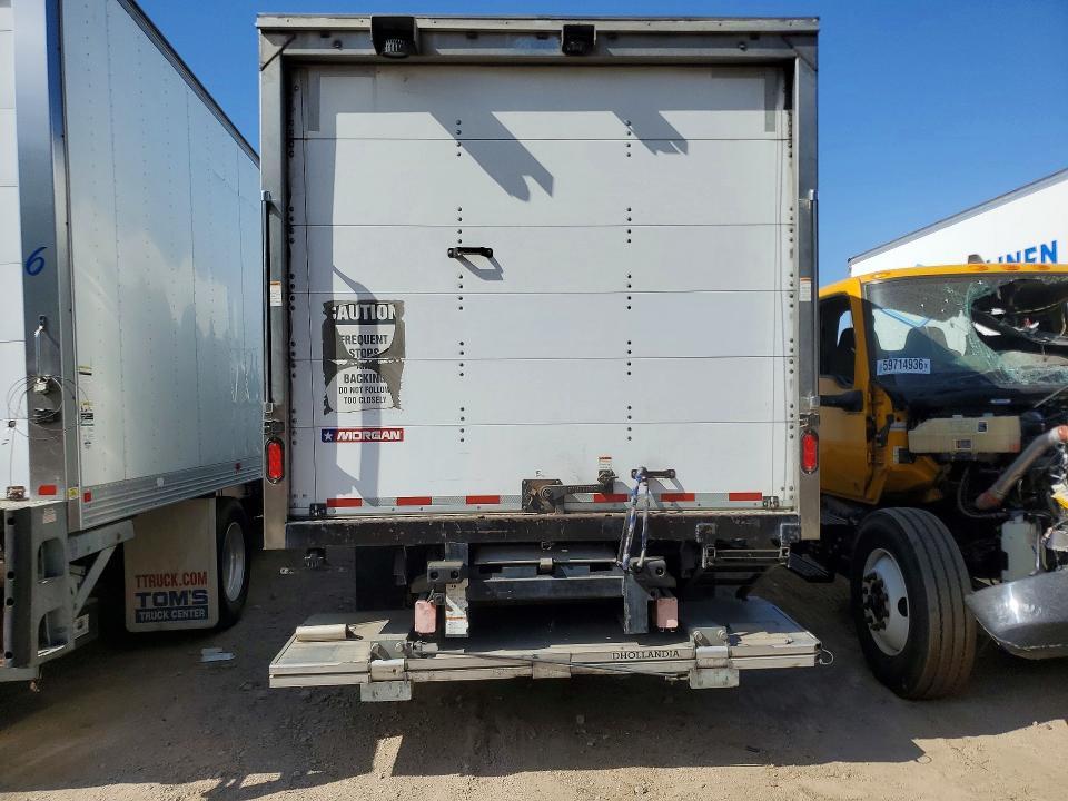 2020 Freightliner Business Class M2 BOX Truck