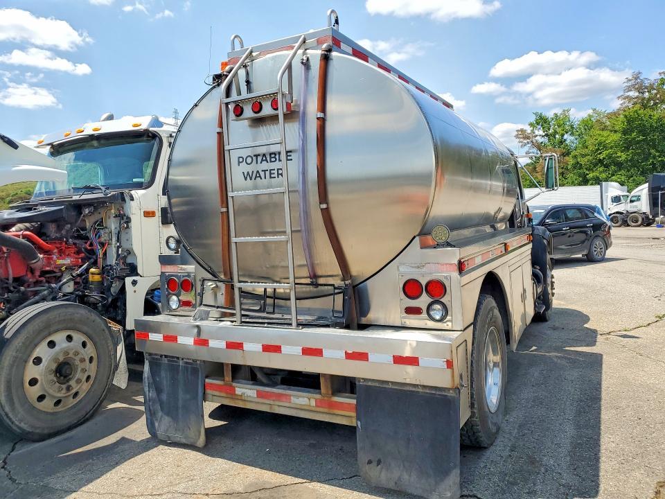 1999 International 4900 Water Truck
