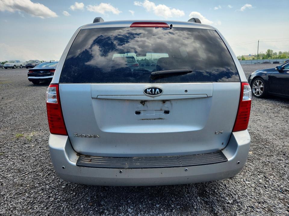2008 KIA Sedona lx
