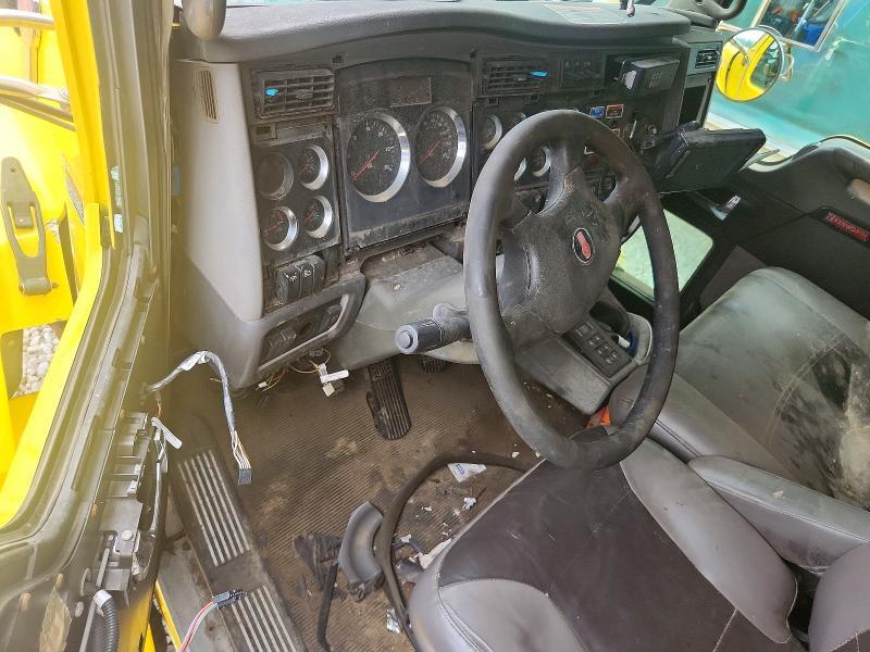 2013 Kenworth Construction T400