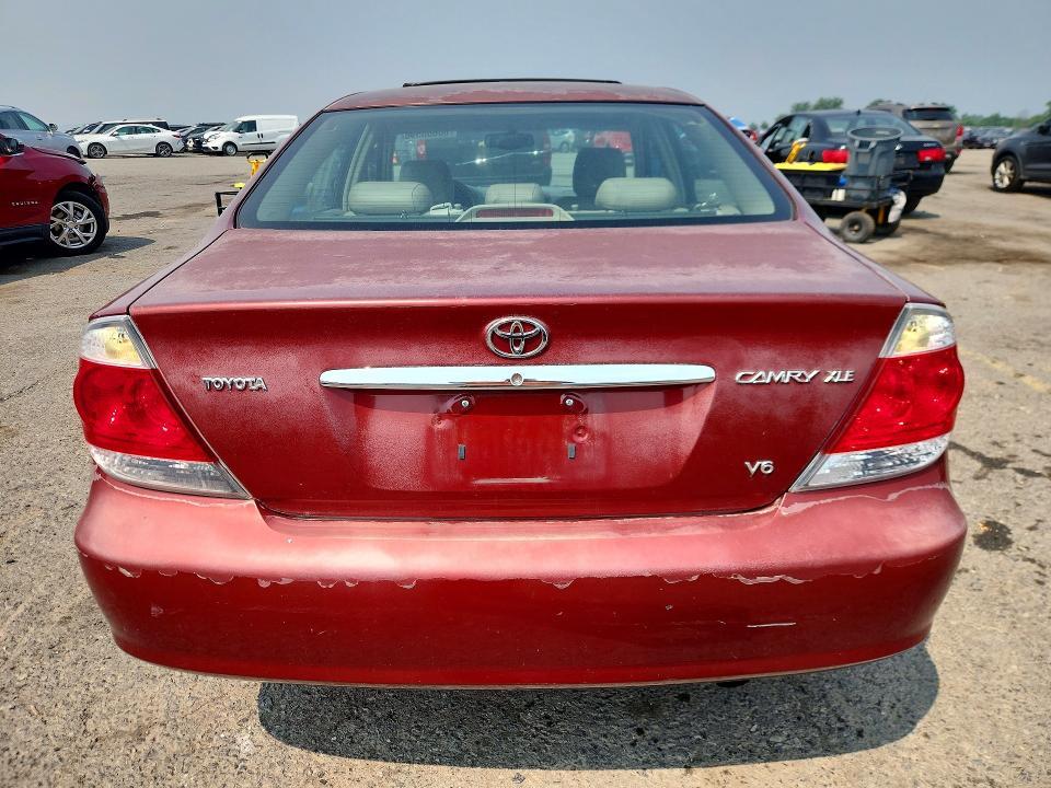 2005 Toyota Camry xle V6