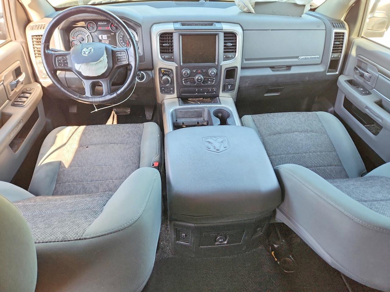 2016 Dodge RAM 1500 SLT