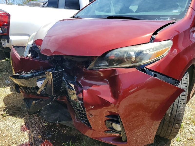 2019 Toyota Sienna se 8-passenger