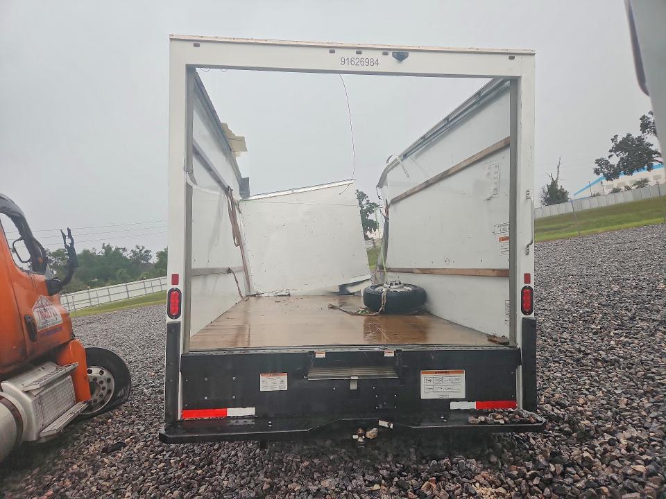2022 GMC Savana BOX Truck