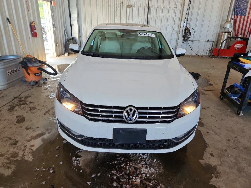 2015 Volkswagen Passat sel
