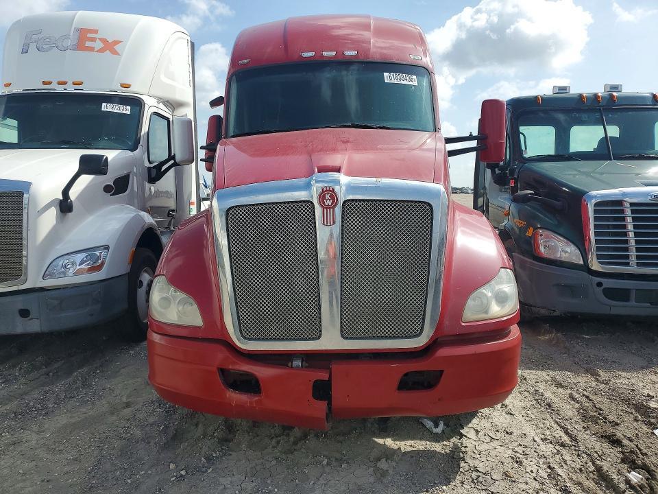 2017 Kenworth T680 Semi Truck