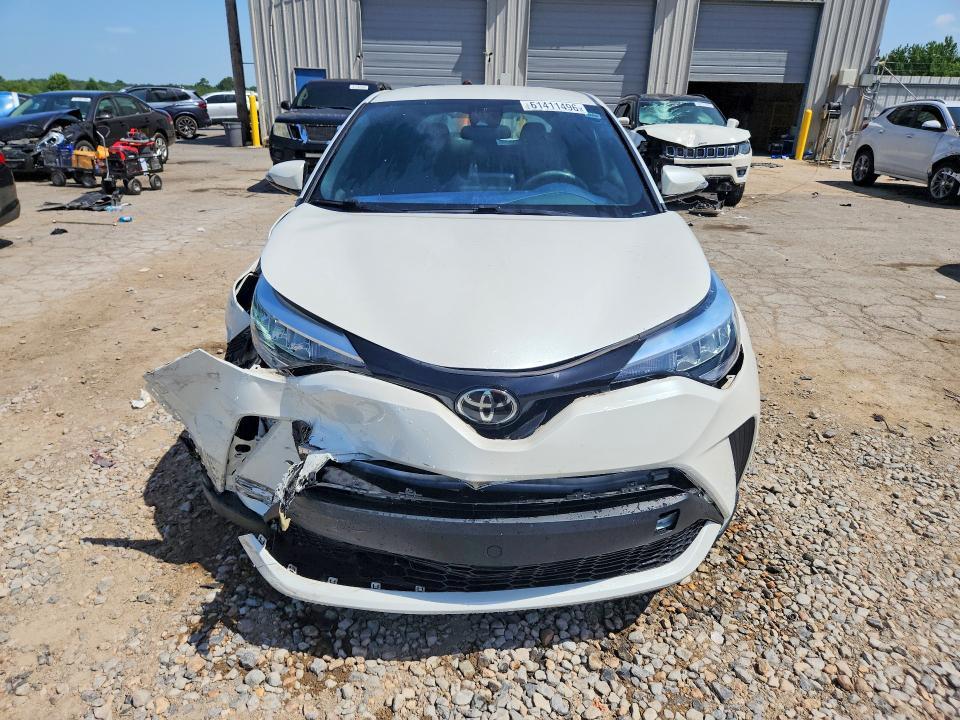 2020 Toyota C-hr xle