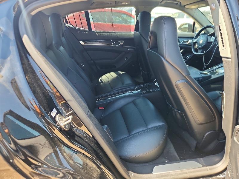 2012 Porsche Panamera 2/4