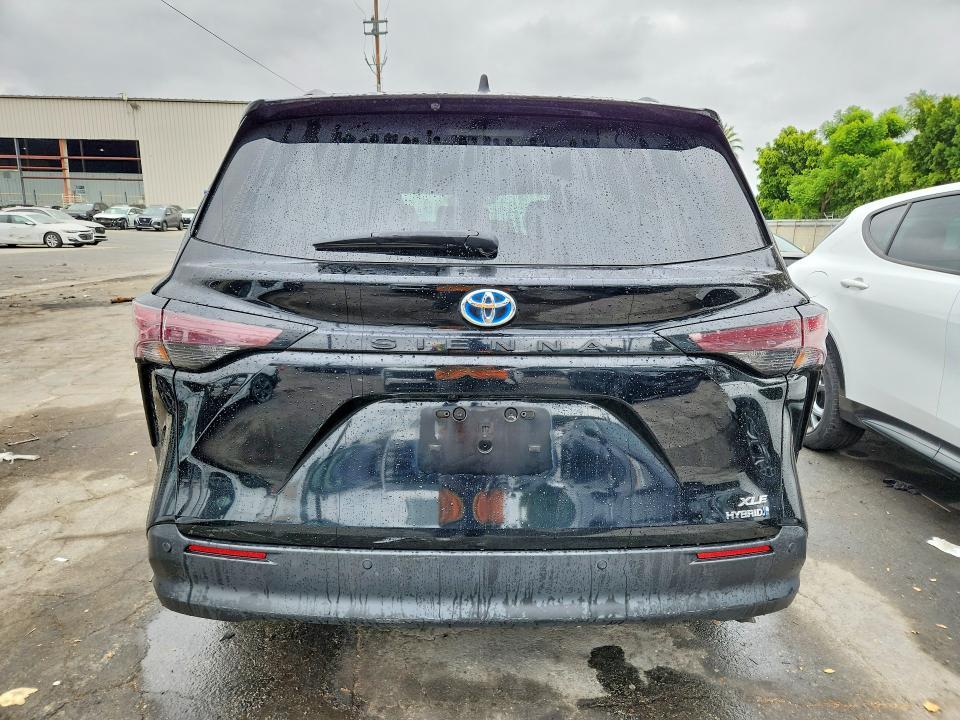 2024 Toyota Sienna xle