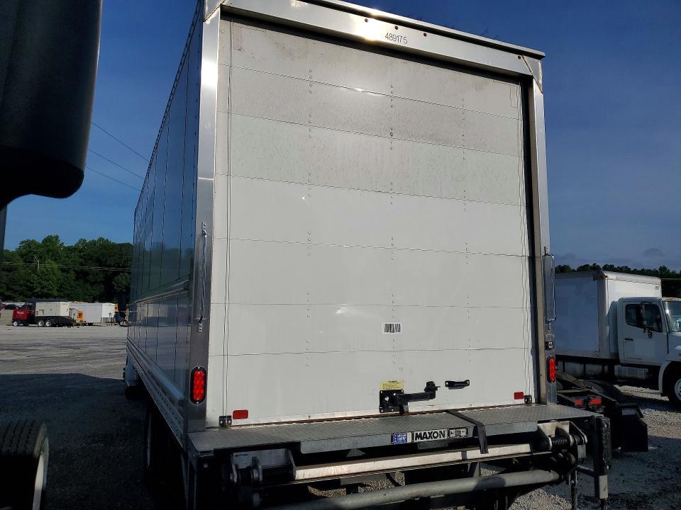 2022 Freightliner Business Class M2 BOX Truck