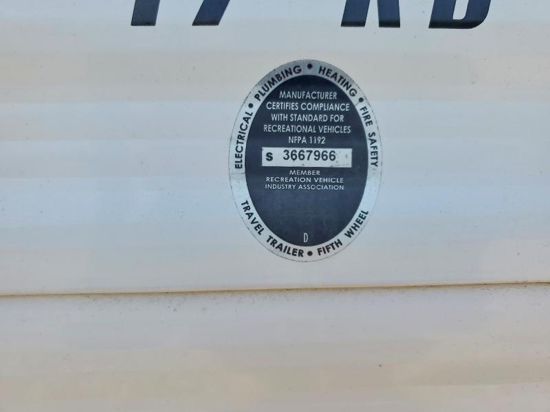 2015 Trailers Ar one