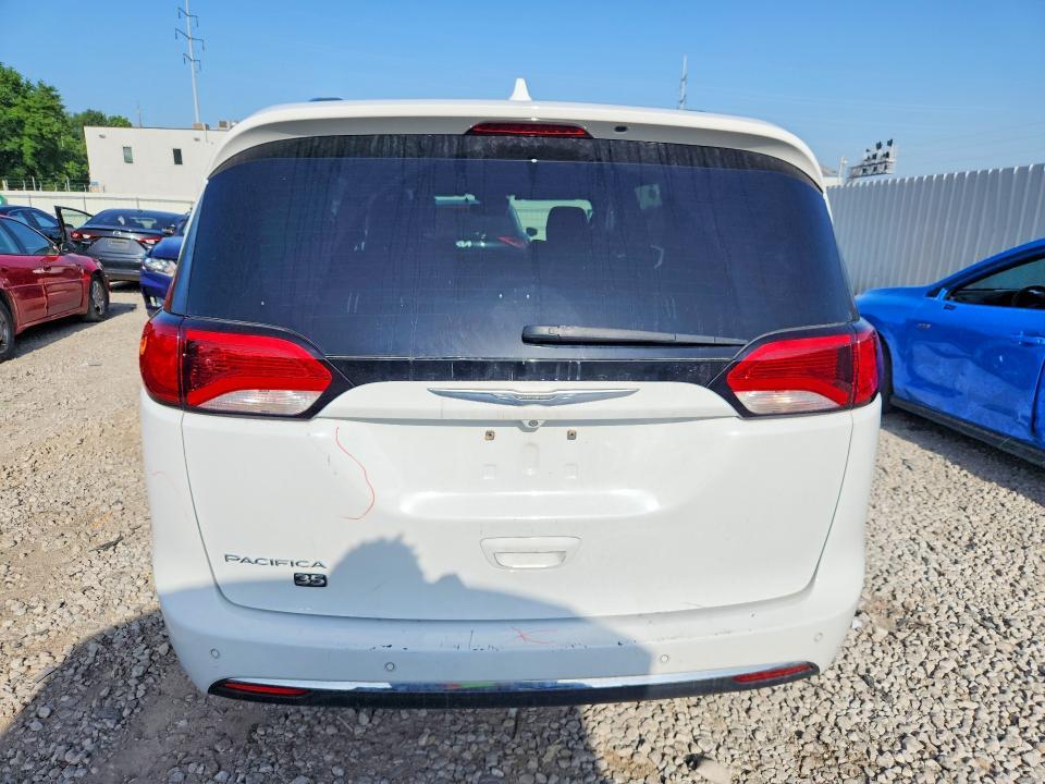 2020 Chrysler Pacifica Touring l