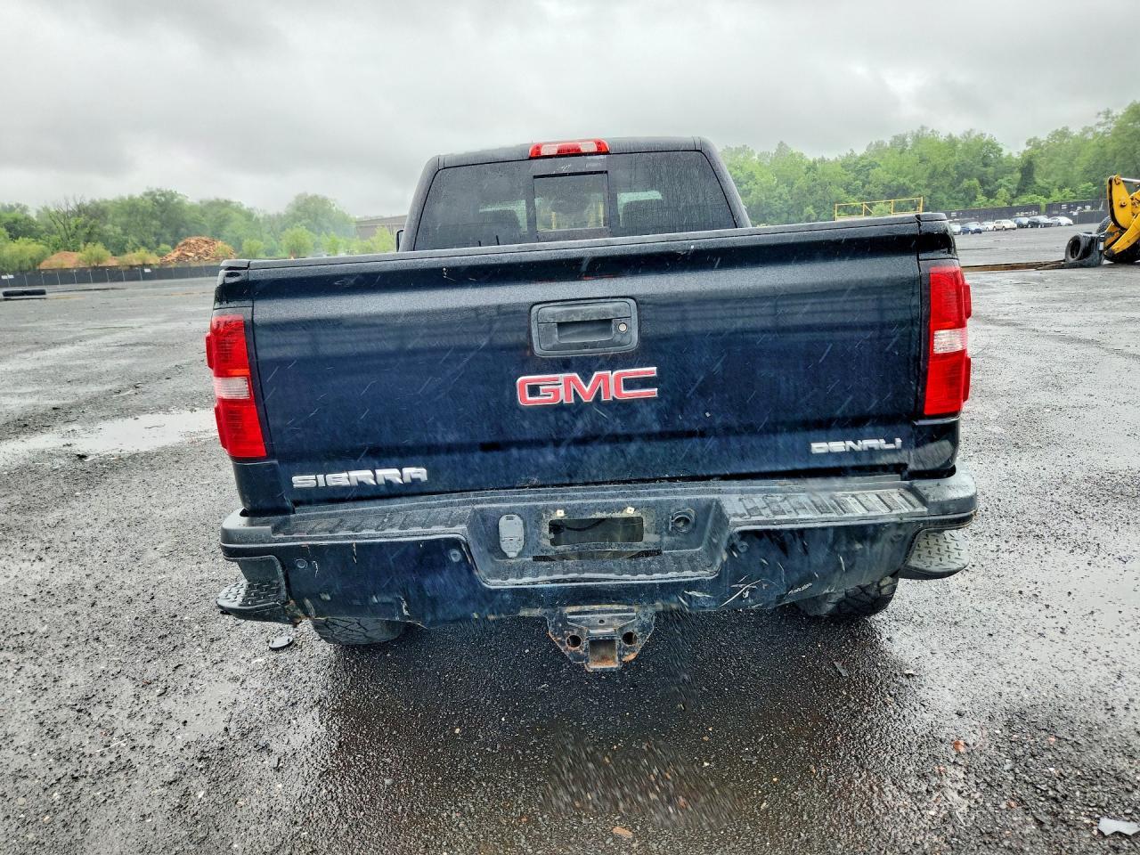 2015 GMC Sierra C2500 Denali