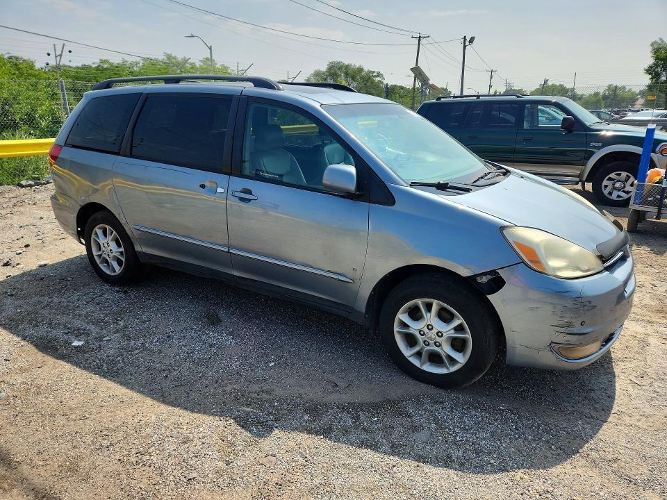 2004 Toyota Sienna xle Limited 7 Passenger