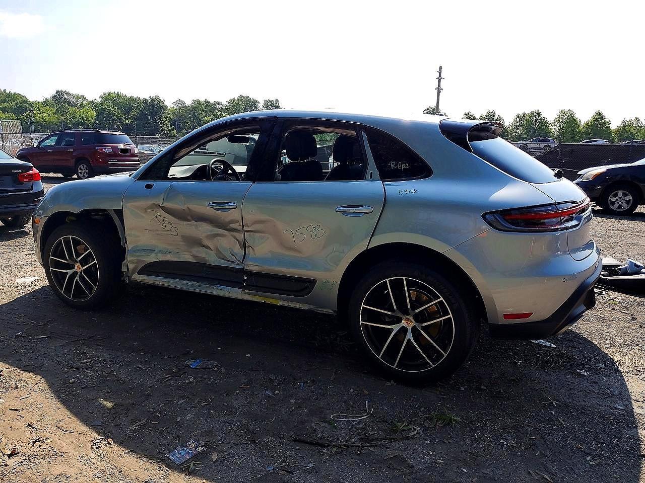 2026 Porsche Macan Base