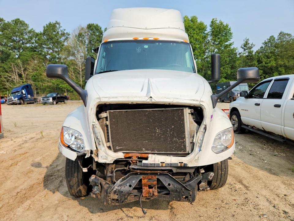 2018 International LT625