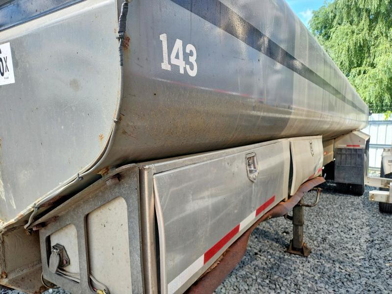 2021 Diller Trailers-Tank Trailer