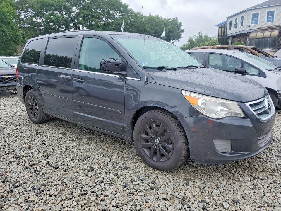 2012 Volkswagen Routan se