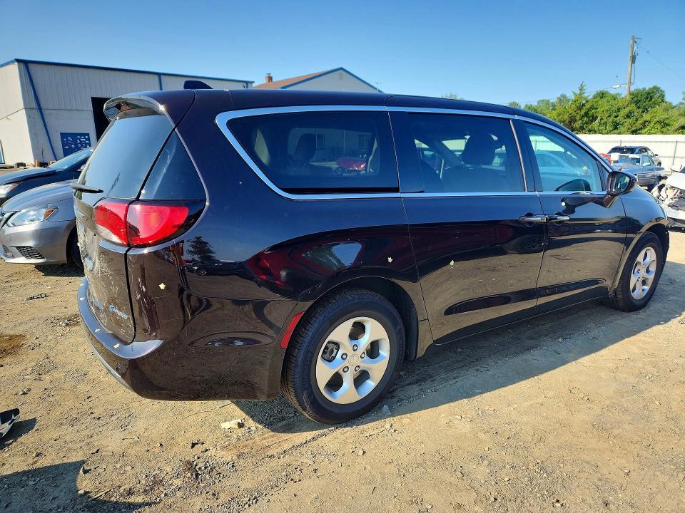 2018 Chrysler Pacifica Hybrid Touring Plus