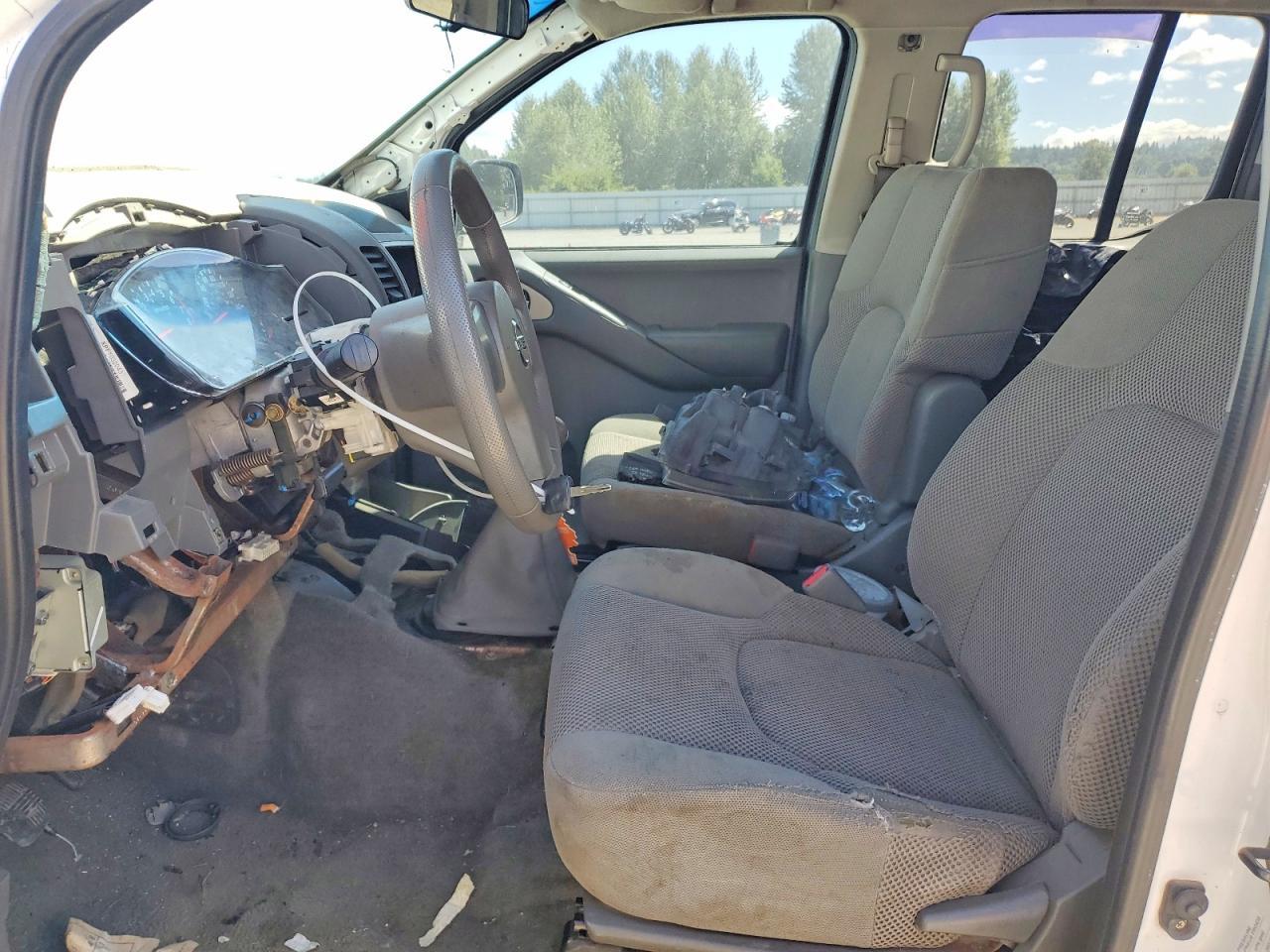 2005 Nissan Frontier SE