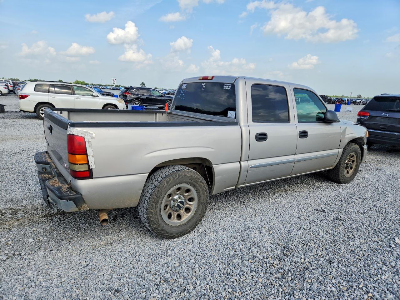 2007 GMC New Sierra C1500 Classic