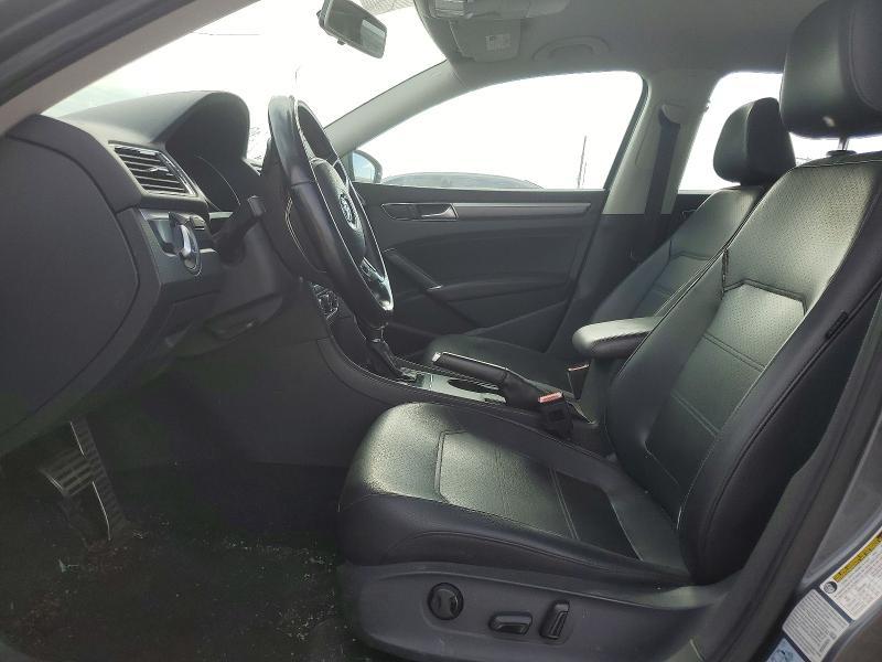 2016 Volkswagen Passat s