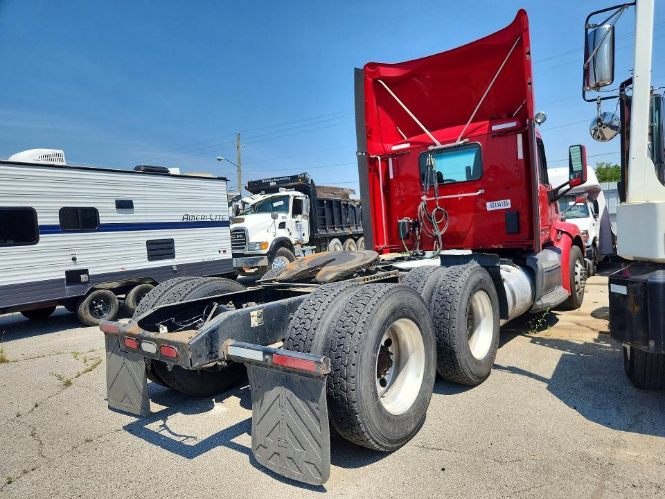 2021 Peterbilt 579-semi Truck