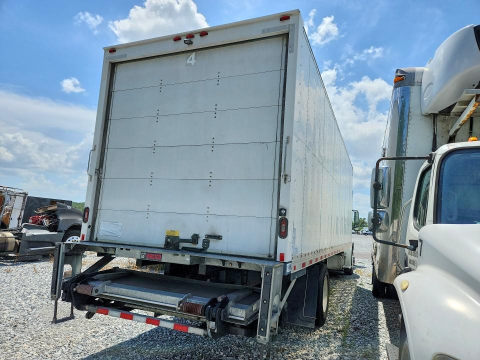 2020 Freightliner Business Class M2 BOX Truck