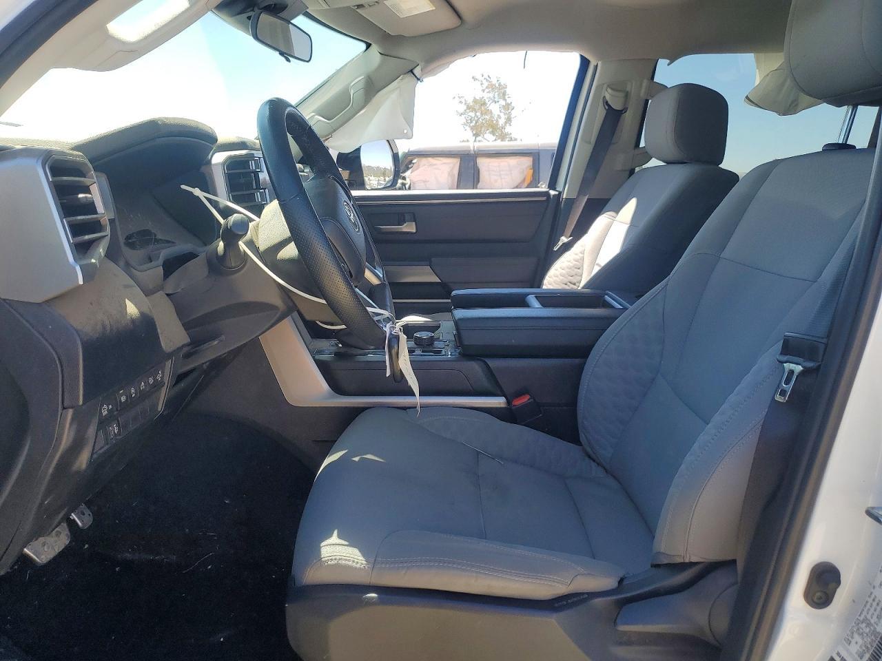 2024 Toyota Tundra Crewmax SR5