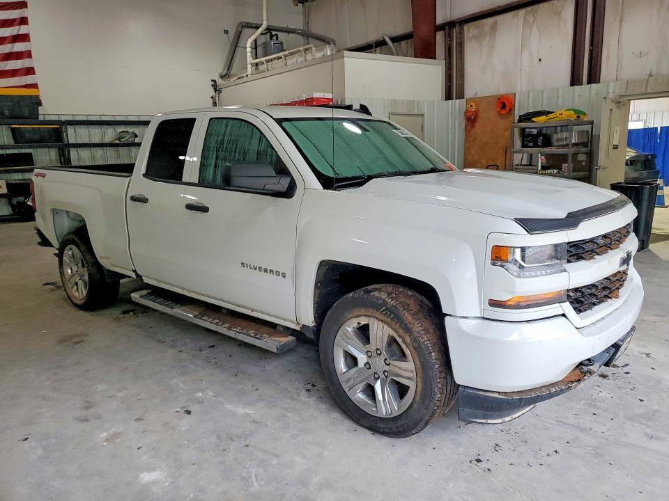 2018 Chevrolet Silverado K1500 Custom