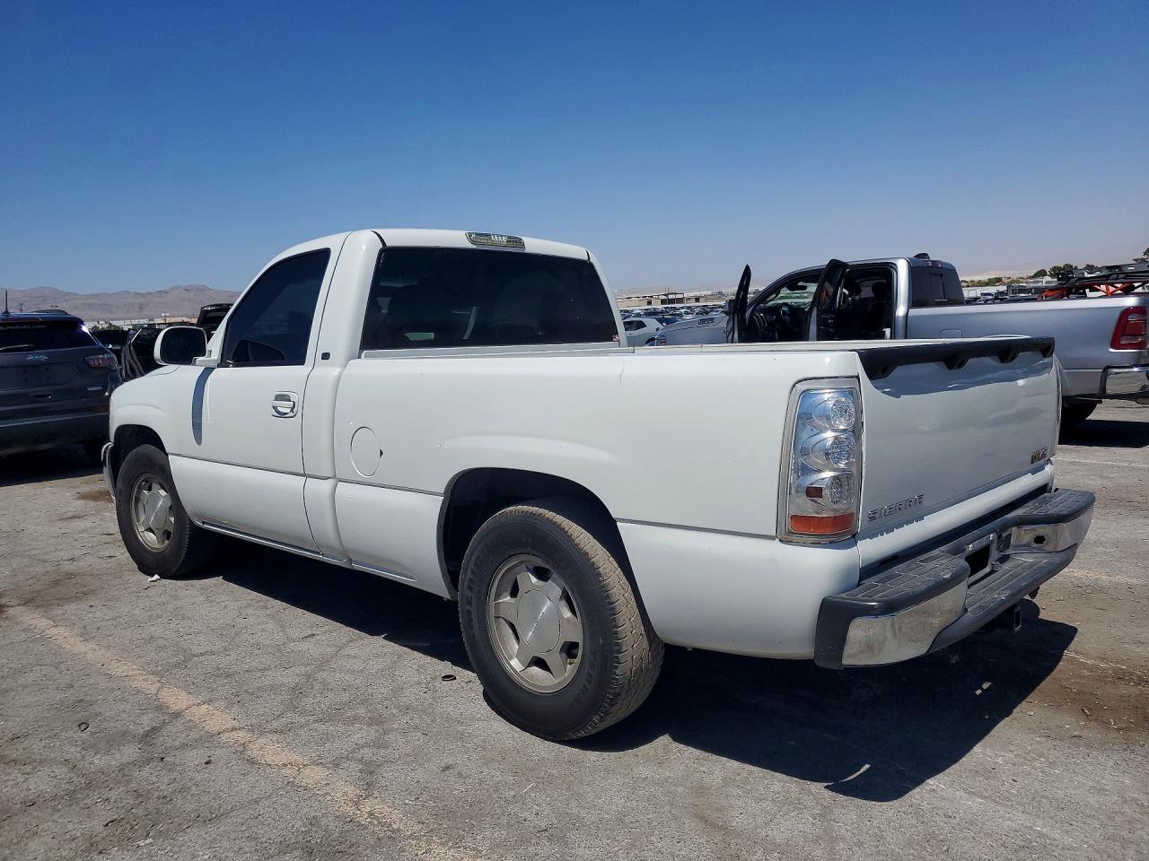 2002 GMC New Sierra C1500