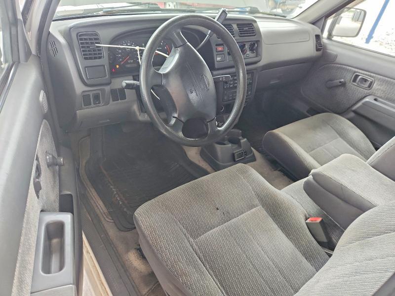 2000 Nissan Frontier xe