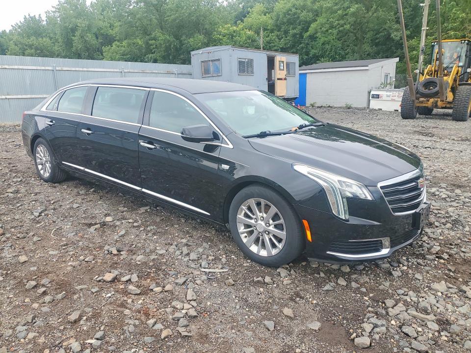 2018 Cadillac Xts Limousine