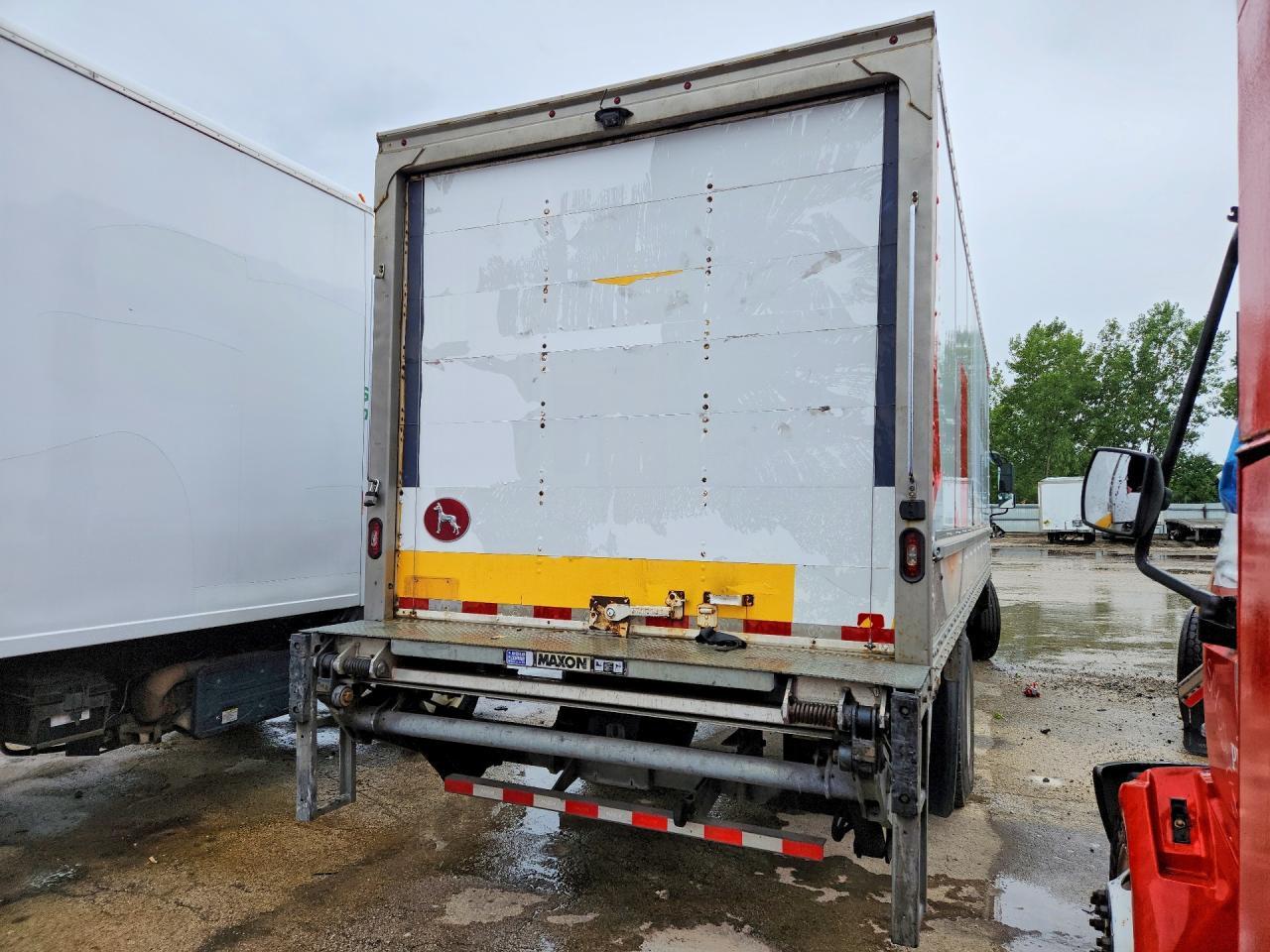 2018 Isuzu FTR BOX Truck