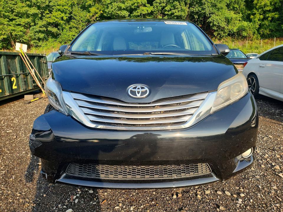 2015 Toyota Sienna Limited 7-passenger