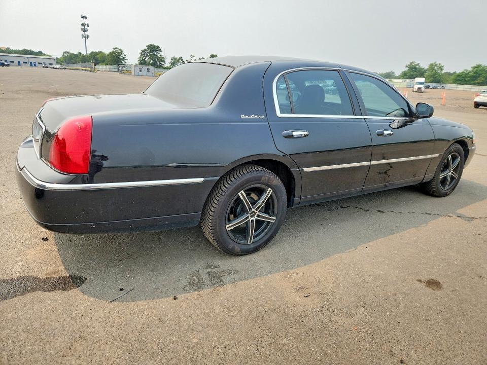 2008 Lincoln Town car Signature Limited